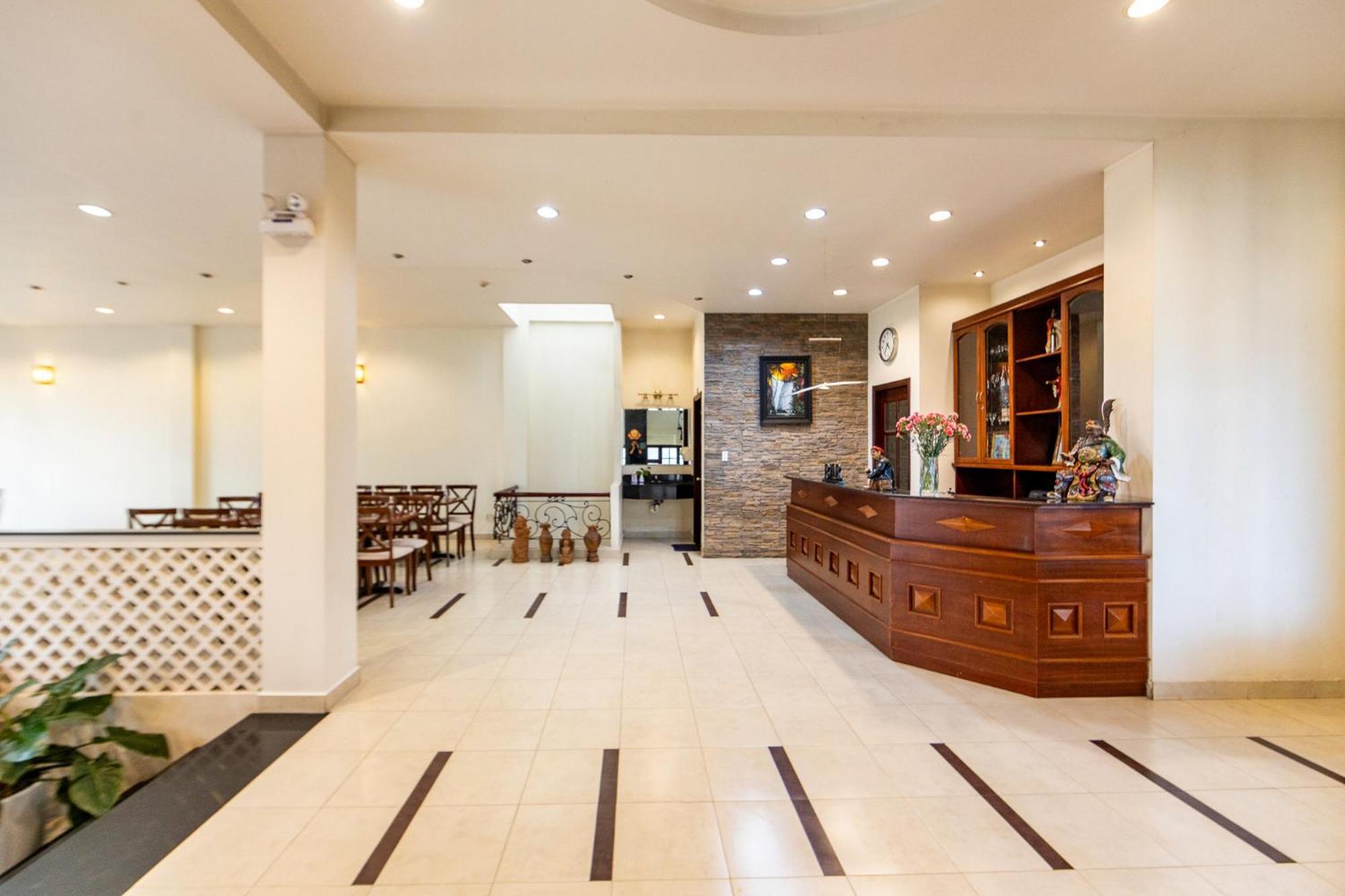 Hung Phong Hotel - Near Dalat Night Market Exterior photo